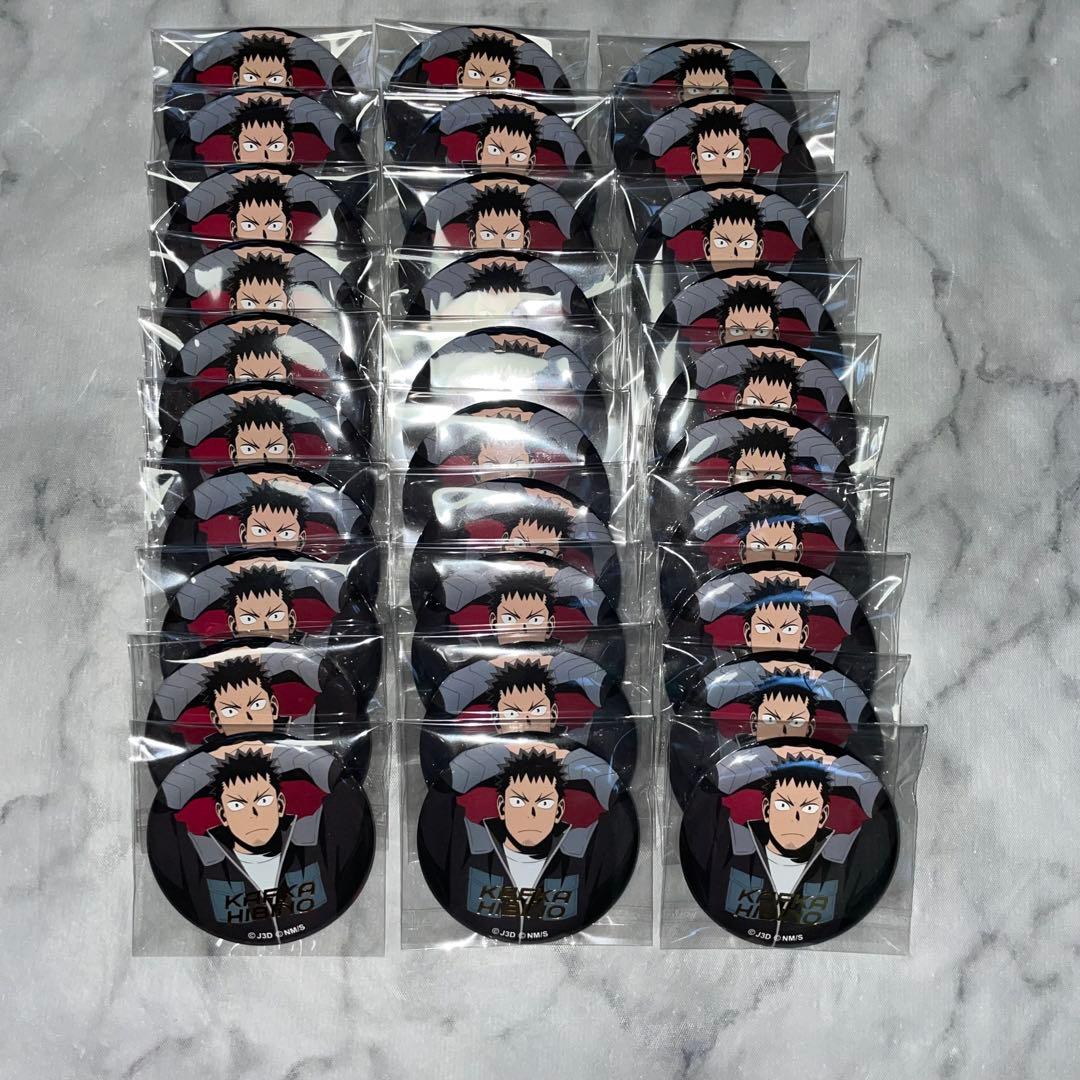 怪獣8号　chair 缶バッジ　日比野カフカ