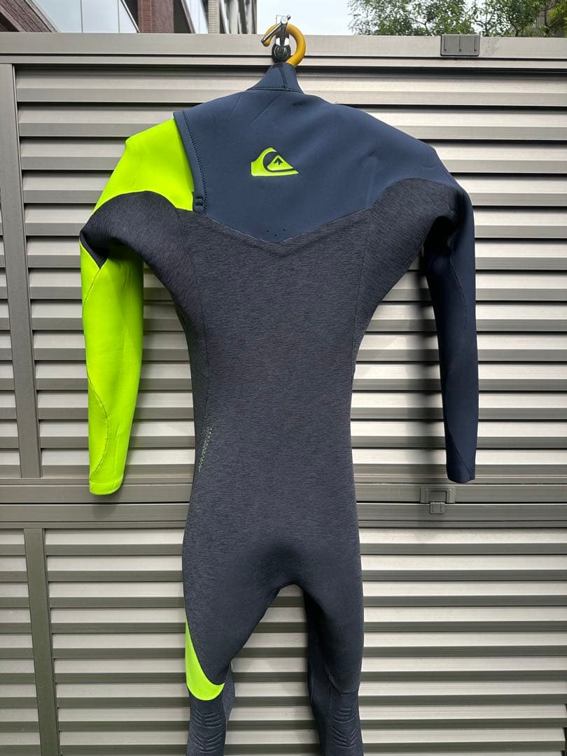 Quiksilver フルスーツ ネイビー/ライム