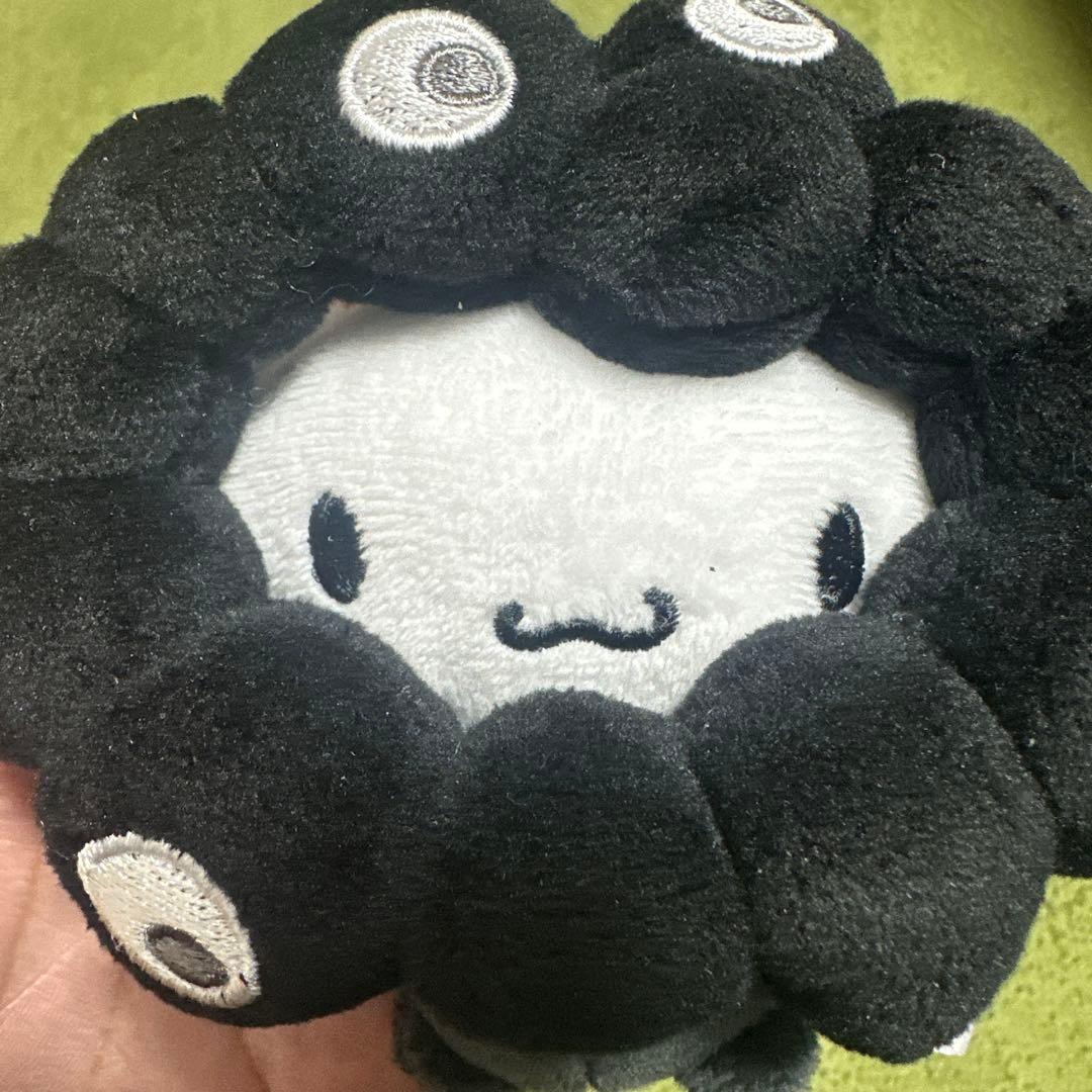 ミャクミャク✖️シナモロール 3個セット 推しカラー　ノーマル　黒　カラビナ