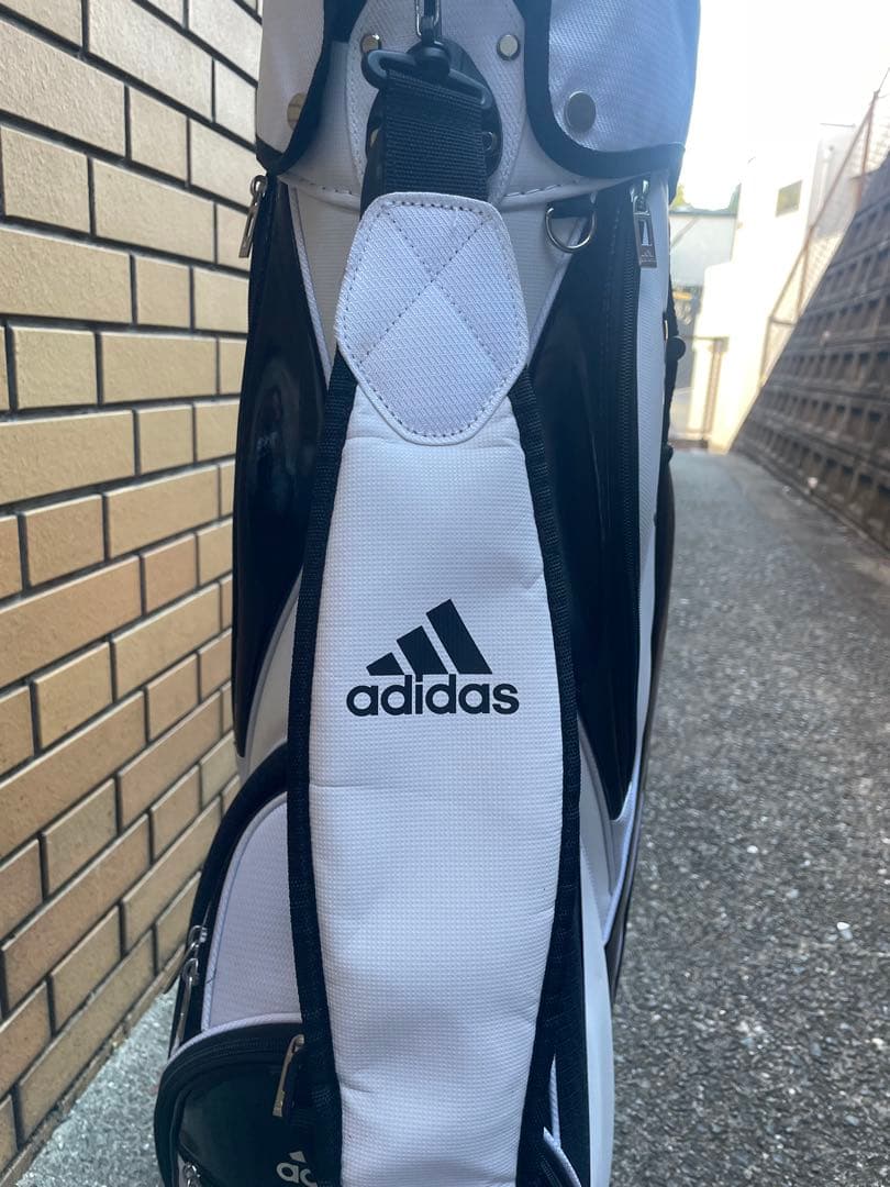 【-1000円値下げ中】早い者勝ちadidasキャディバッグ送料込／即郵送可能