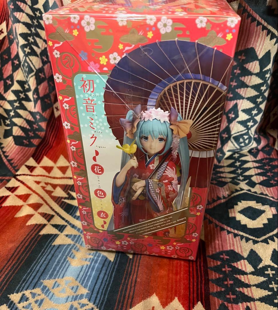 【国内正規品】　初音ミク ～花色衣～　1/8スケールフィギュア