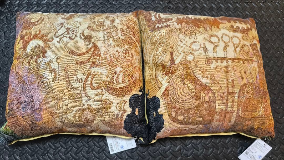 ONEPIECE BASE SHOP ゴブラン織クッション　神典　ハーレイ