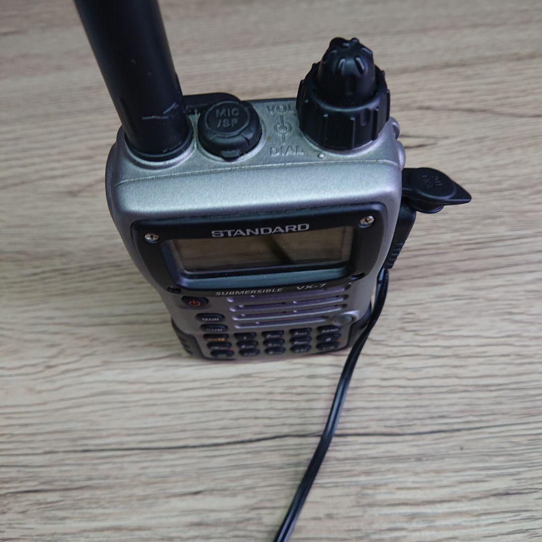 VX-7 トリプルバンド トランシーバー