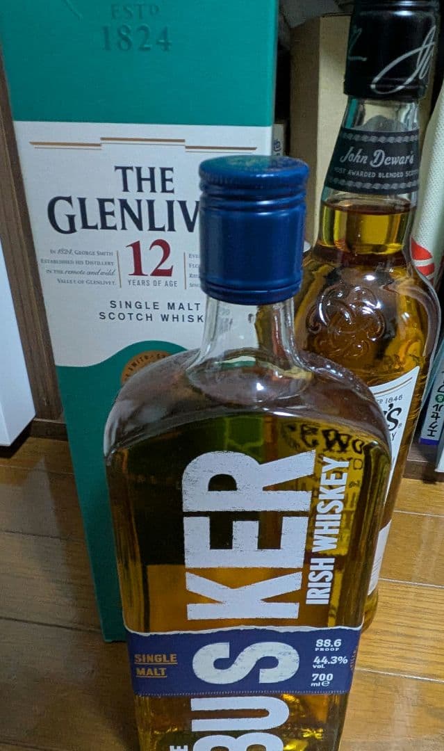 デュワーズ Japanese Smooth 8年、グレンリベット12年、バスカー