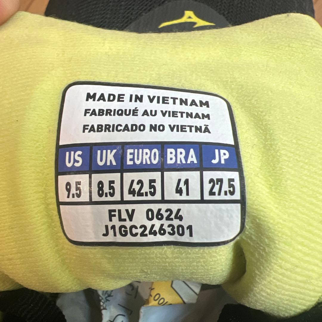 ミズノ ウエーブライダー28 27.5cm