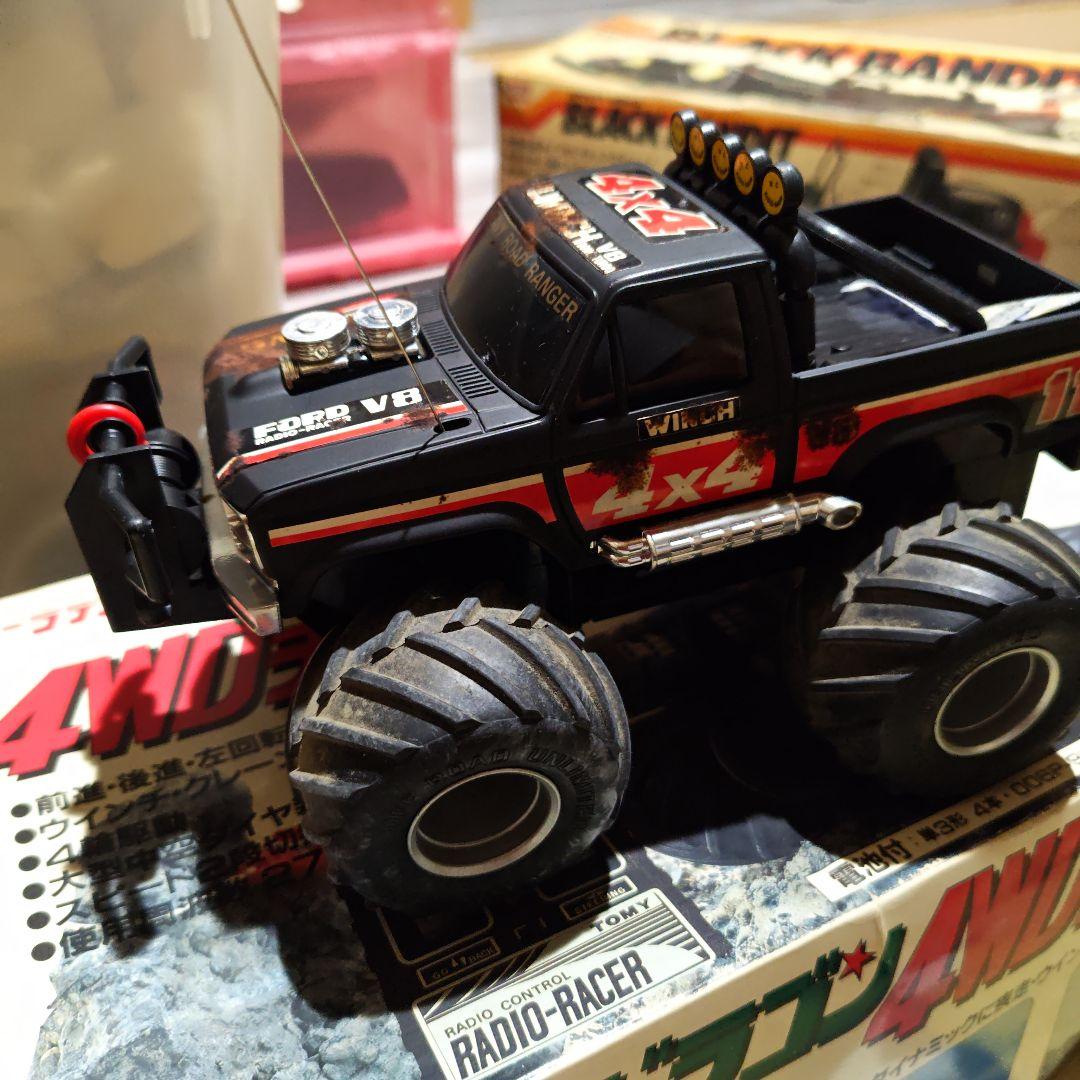 TOMY 4WDラジオレーサー