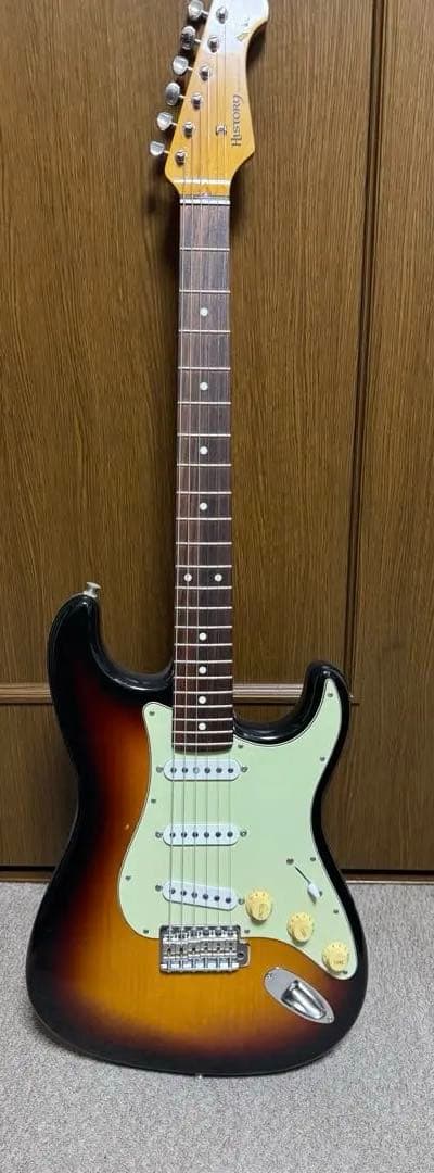 History cool zストラトキャスター サンバースト