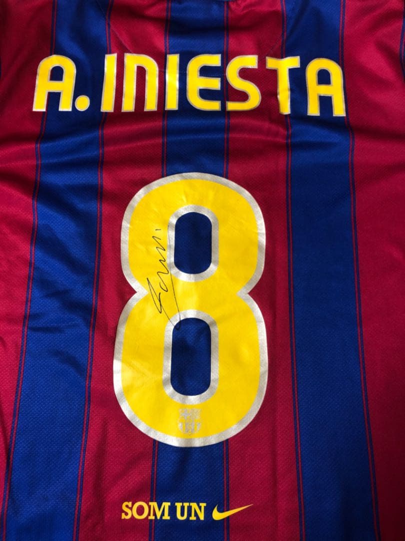 バルセロナ　イニエスタ　サイン入り　ユニフォーム
