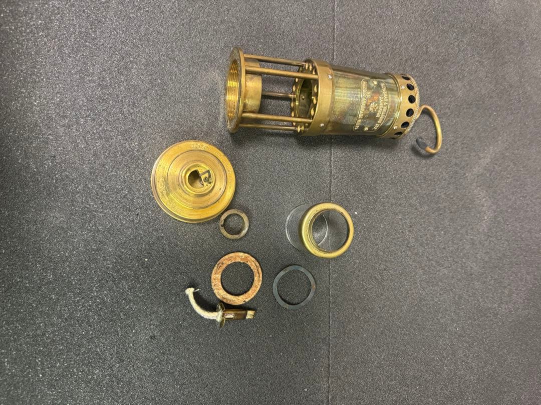 E.Thomas & Williams Ltd 社ミニカンブリアランタン