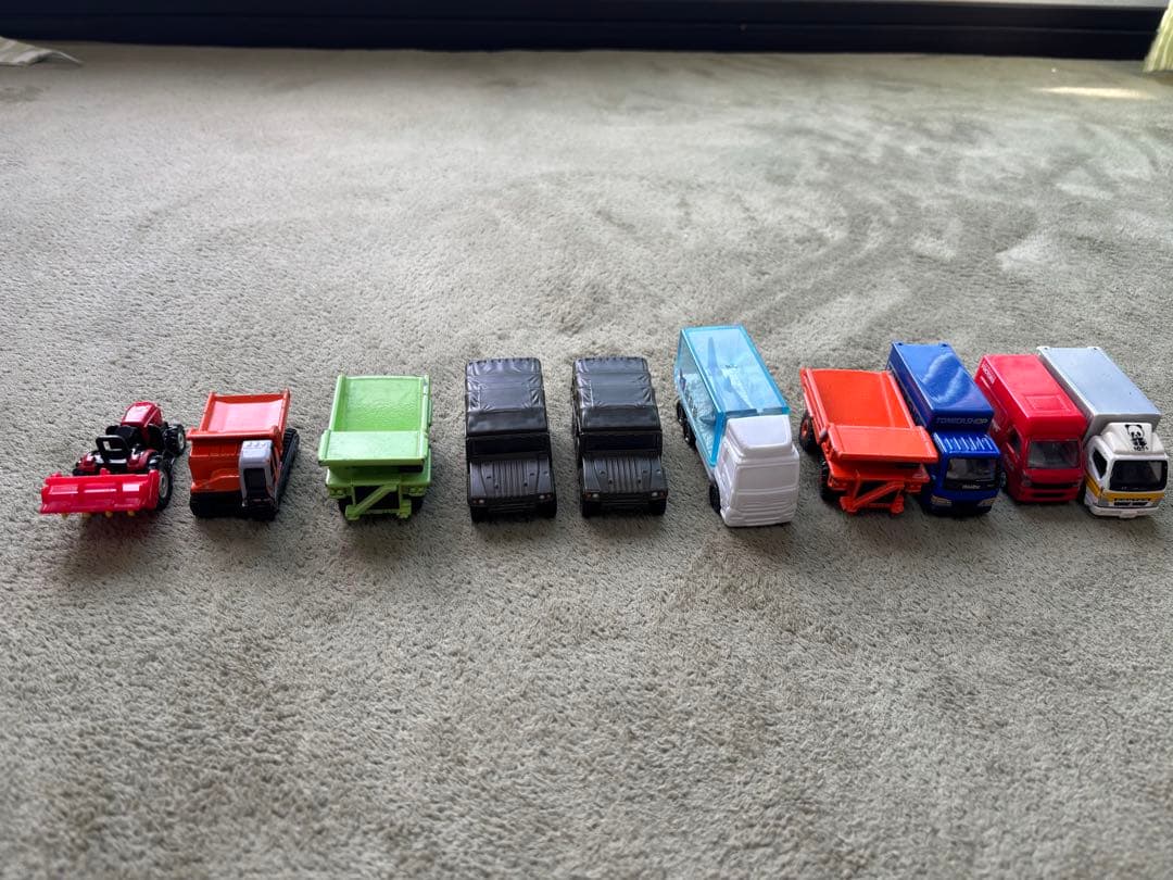 まとめ売り　トミカ120台とアンパンマンキャラクターセット