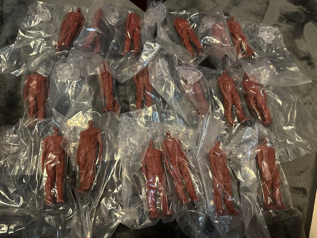 進撃の巨人一番くじ終尾新品未開封➕地ならしコンプダブり全18体値下げ最終