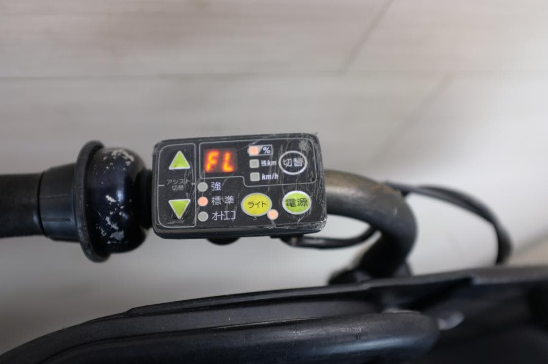 電動自転車ヤマハPAS　KISS　20インチ　3段　8.7Ah充電器あり