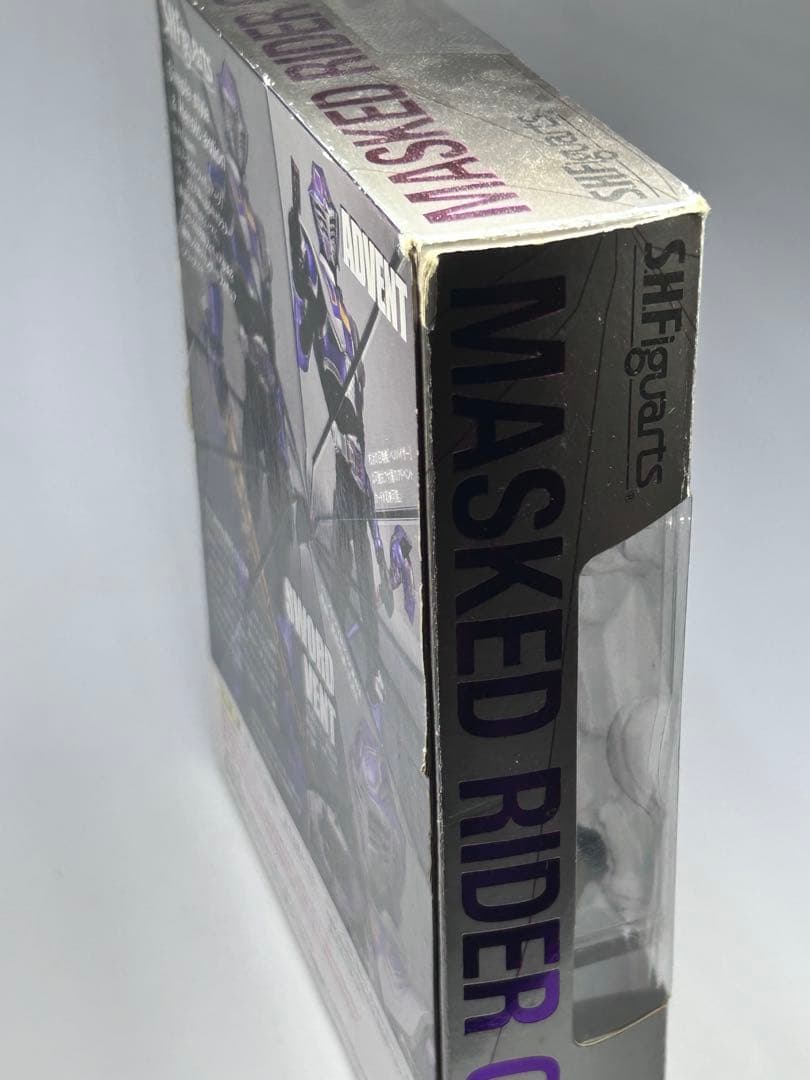 旧S.H.Figuarts仮面ライダー王蛇 アドベントカード6枚付属／説明書あり