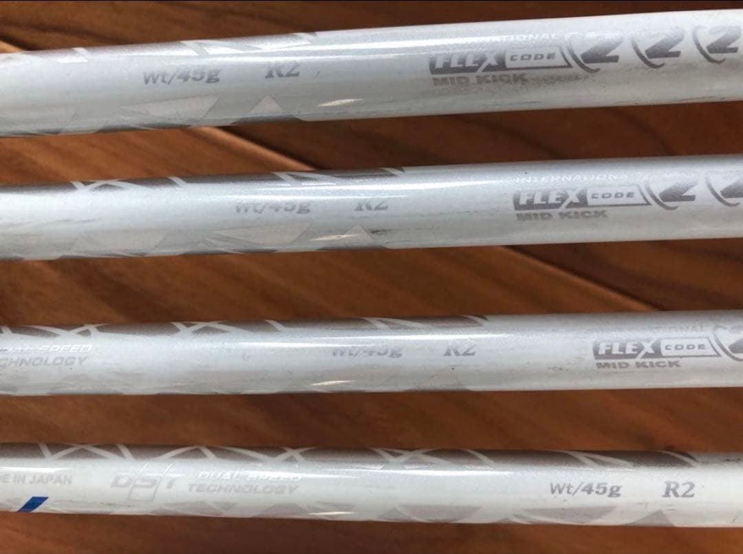 ゼクシオ12 アイアン4本セット【希少R2シャフト！】