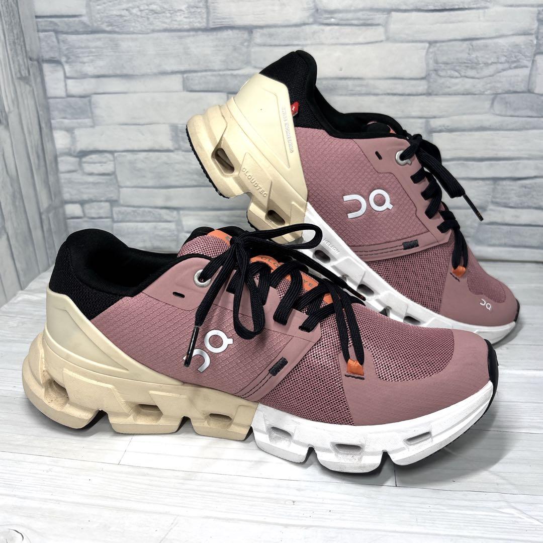 ✨極美品✨On Cloudflyer 4 ランニングシューズ ローズ 24cm