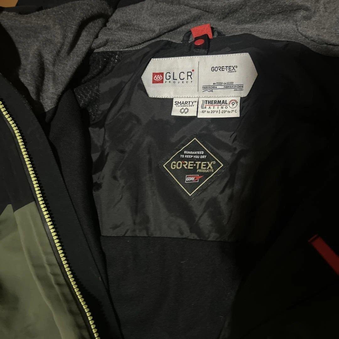 スノーボードウェア 686 サイズＬ　メンズ　上下セット　ブラック/カーキ