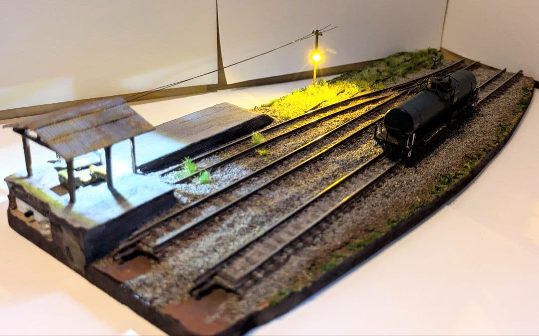 食*ン様 Ｎゲージ・ジオラマ展示台【昭和の貨車留置線】※タンク貨車付き！