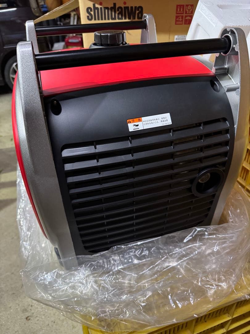 最安値　新ダイワshindaiwa iEG2000M エンジン発電機　新品！
