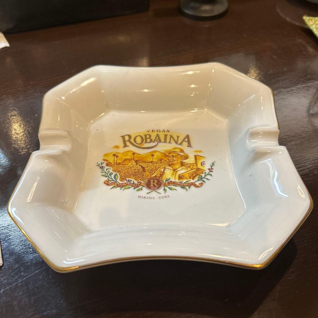 ROBAINA セラミック灰皿 八角形