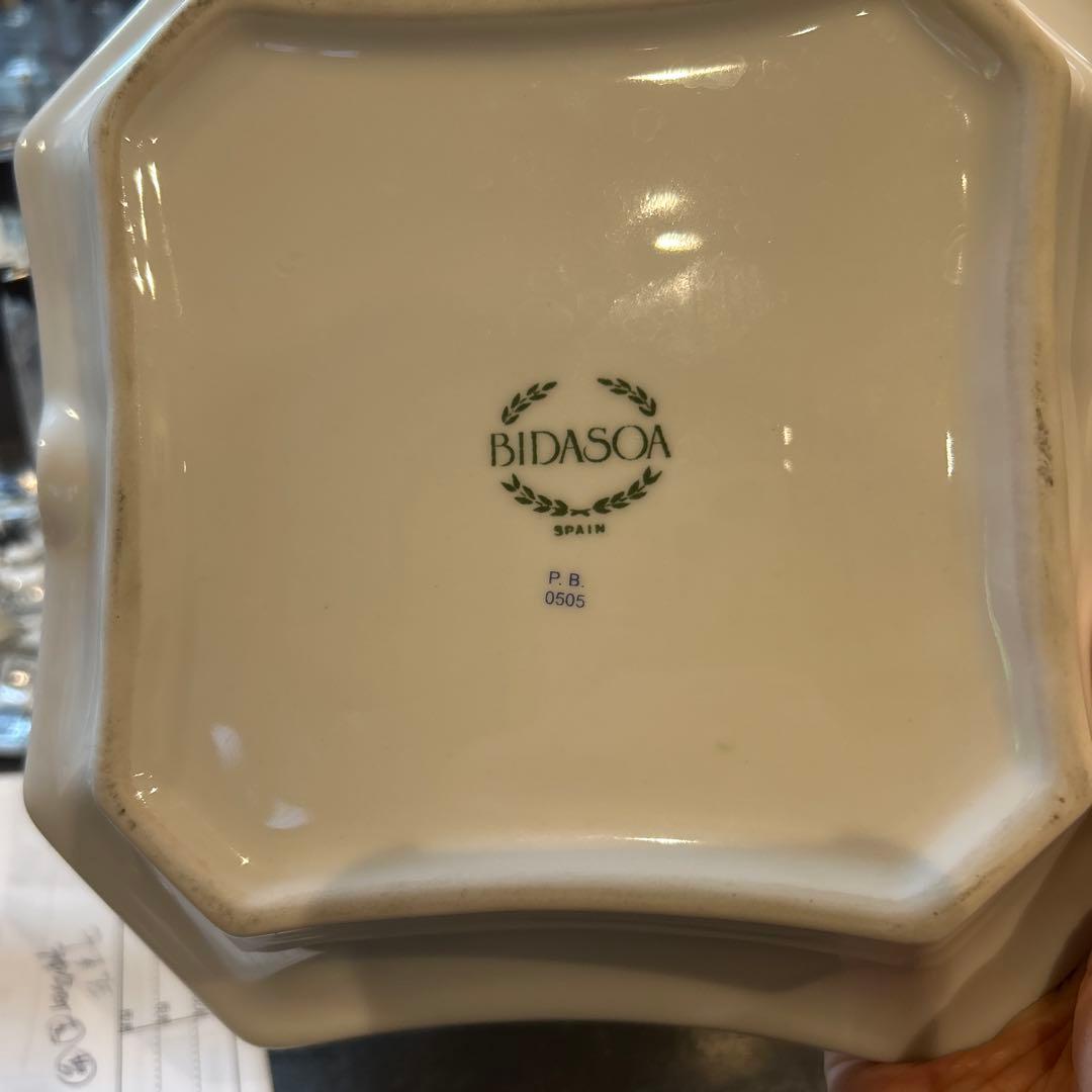 ROBAINA セラミック灰皿 八角形