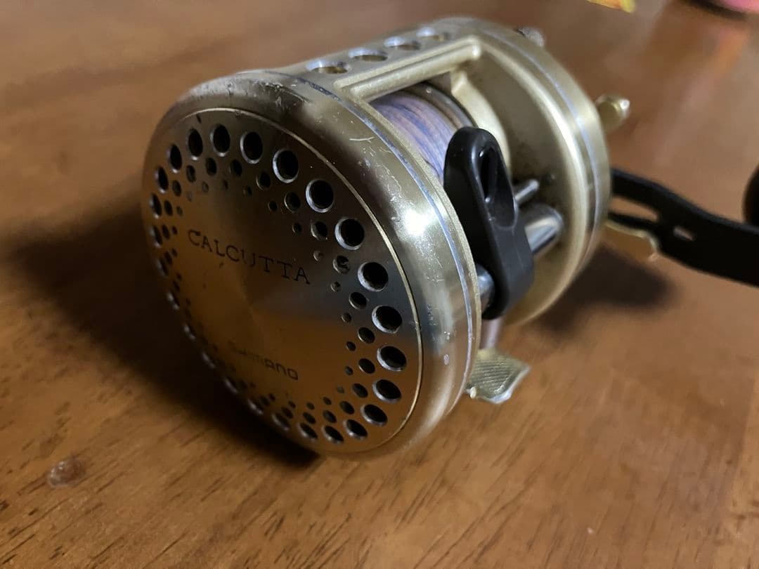シマノ CALCUTTA ベイトリール