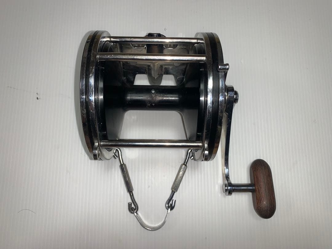 Penn SENATOR 12/0 アルミスプール スター開発パワーハンドル付き