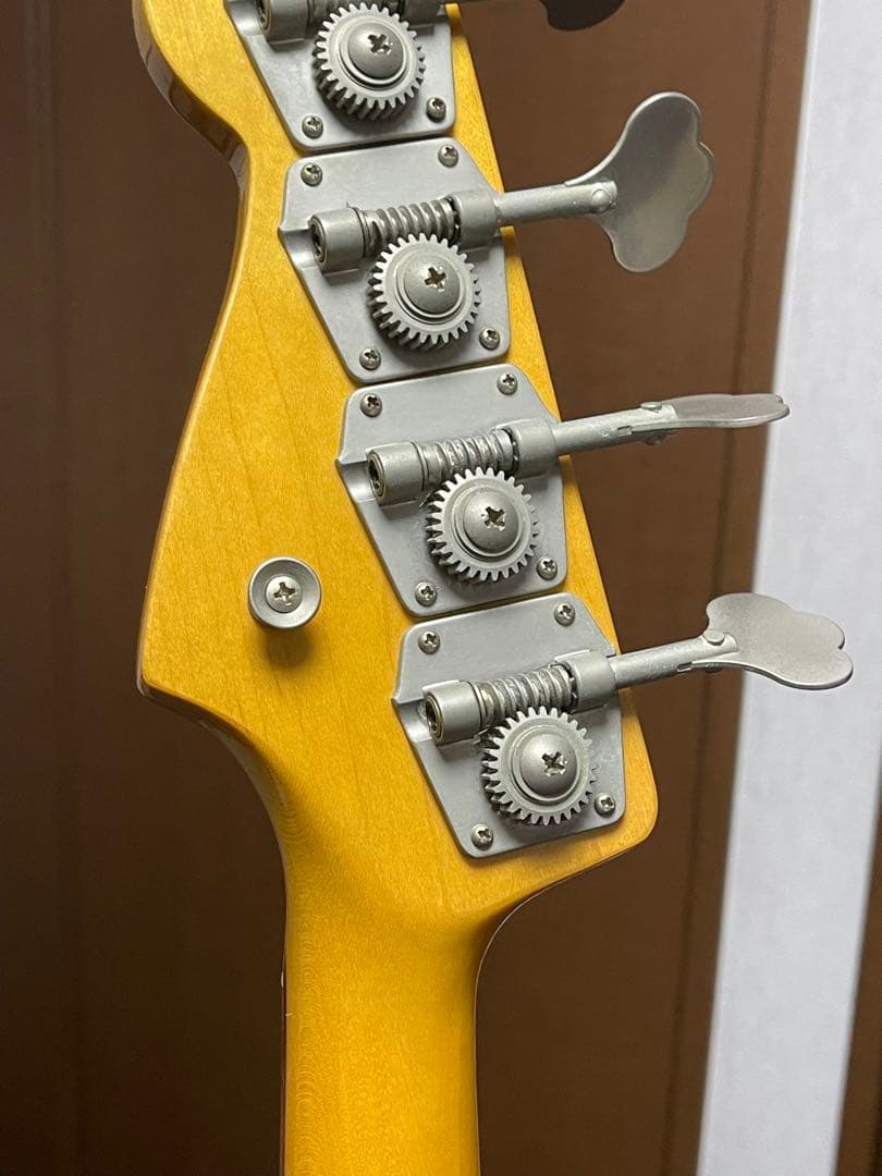 フェンダージャパン　フレットレスベース