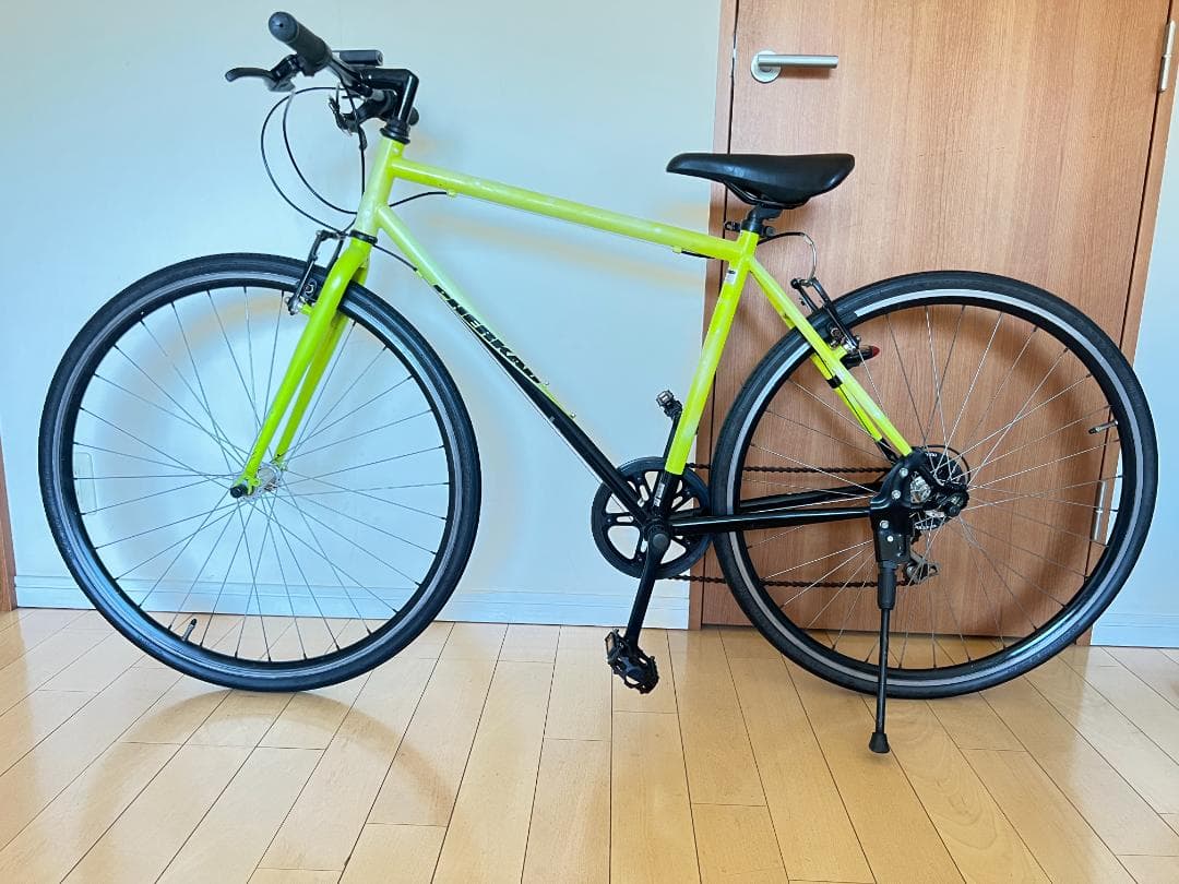 PHERKAD（フェルカド）クロスバイク　白系　シマノ外装6段変速　引取専用