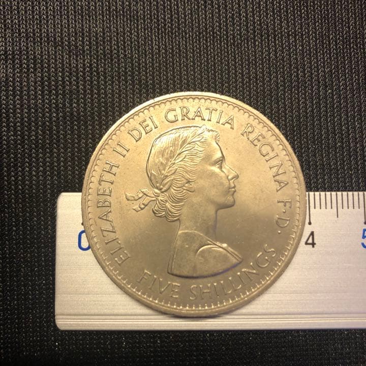 1960年イギリスクラウンエリザベス女王5シリング39ミリ