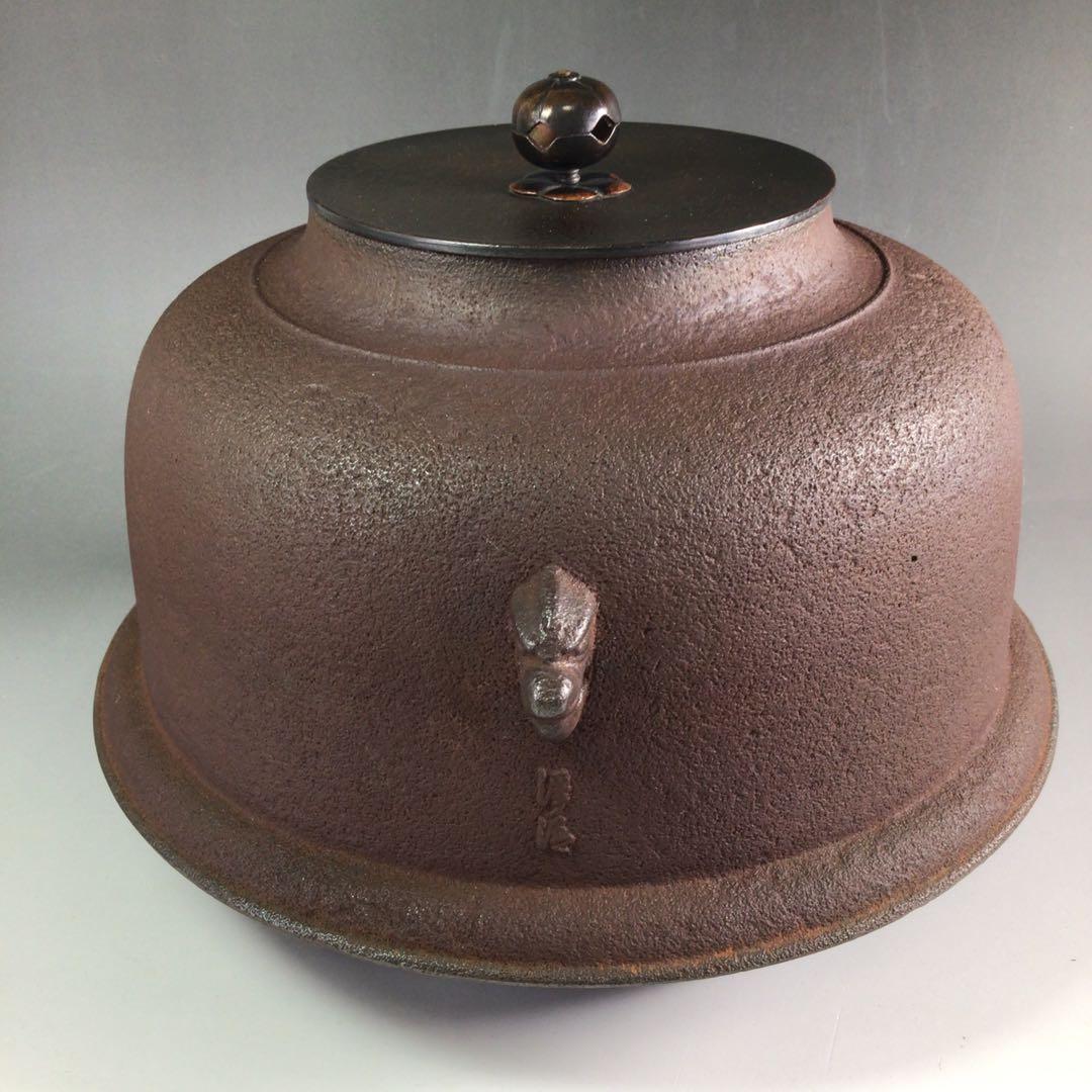 Ｒ３２１　茶釜　『釜師　佐藤浄清造』『真形羽釜』　共箱　茶道具