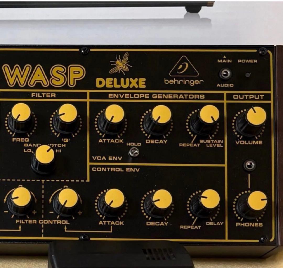 BEHRINGER WASP DELUXE ハイブリッド・アナログシンセサイザー