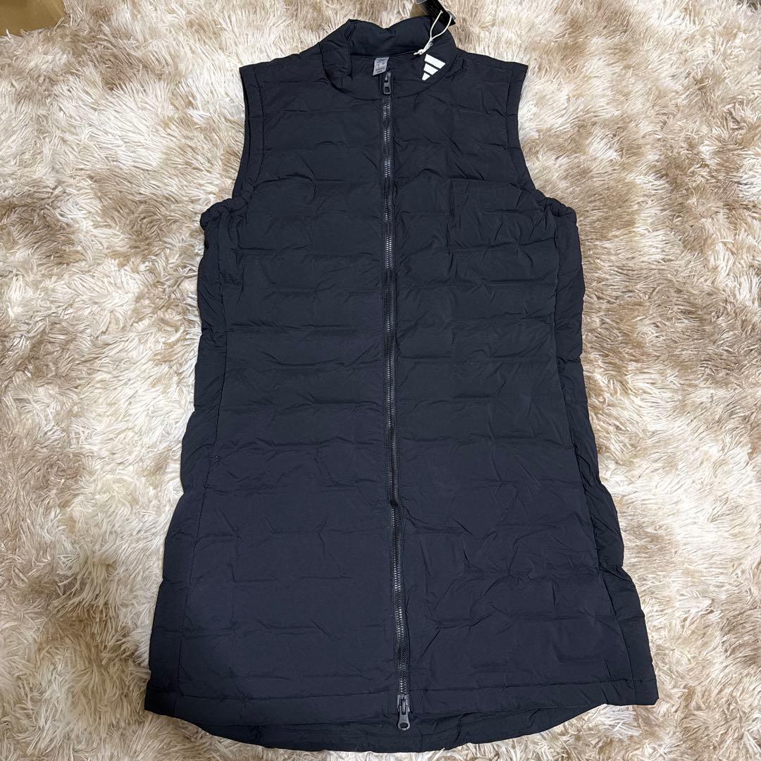 新品タグ付きAdidas黒のノースリーブダウンキルティングベスト