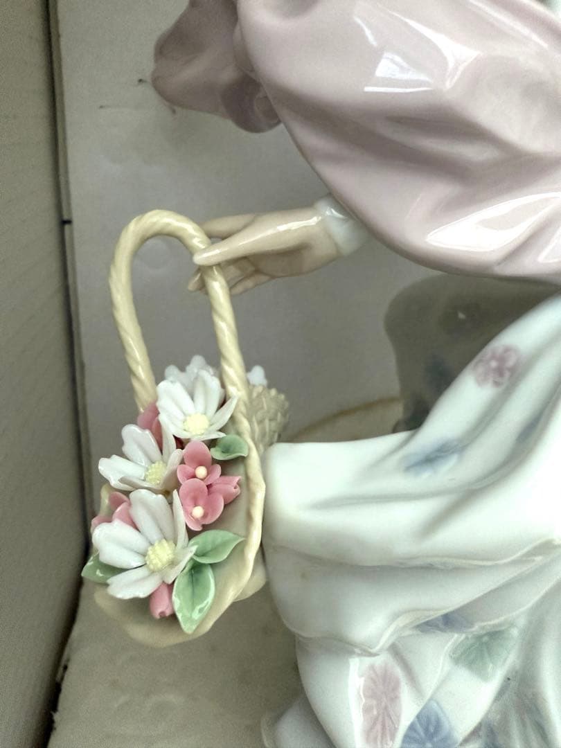 半額以下 完品 Spring splendor LLADRO リヤドロ　春の輝き