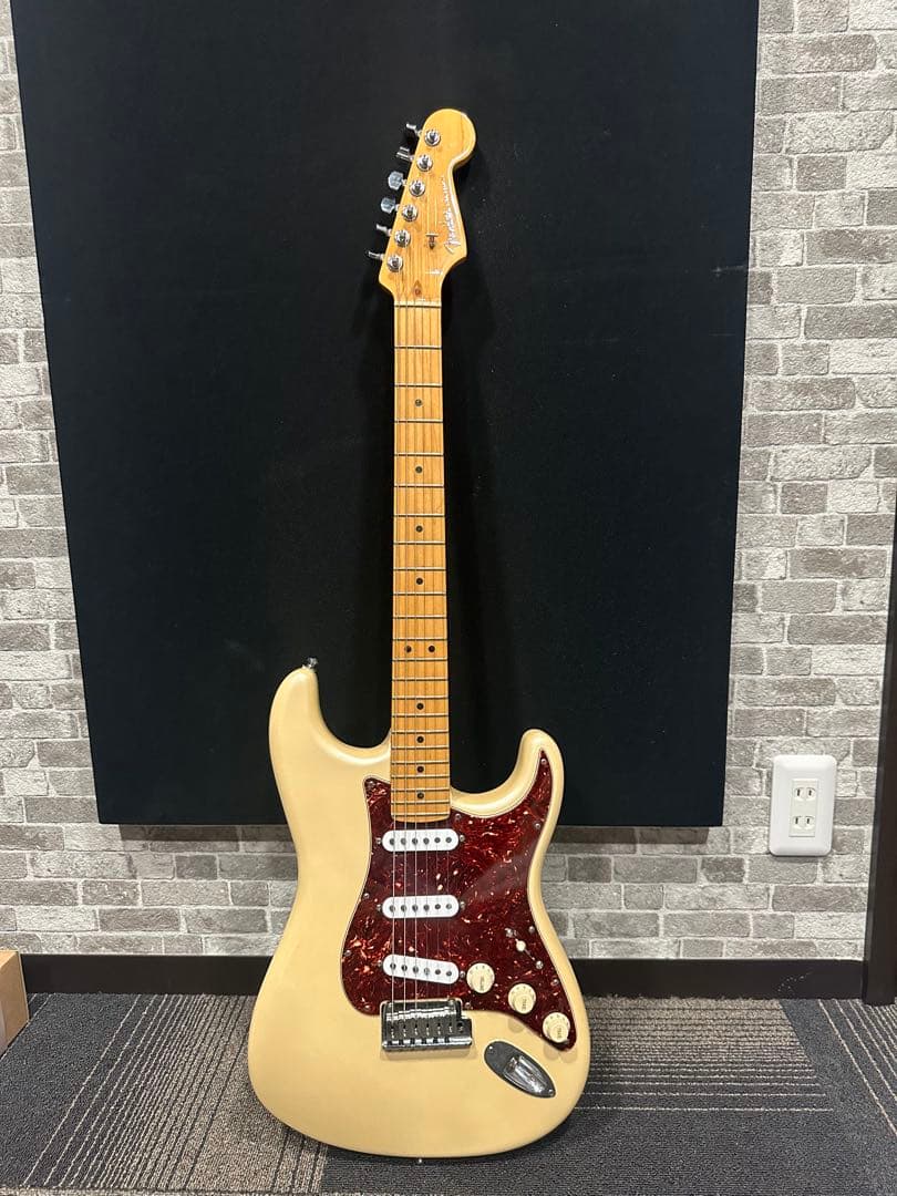 ギター Fender American Deluxe Stratocaster