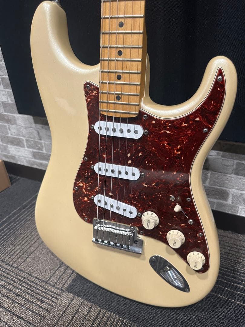 ギター Fender American Deluxe Stratocaster