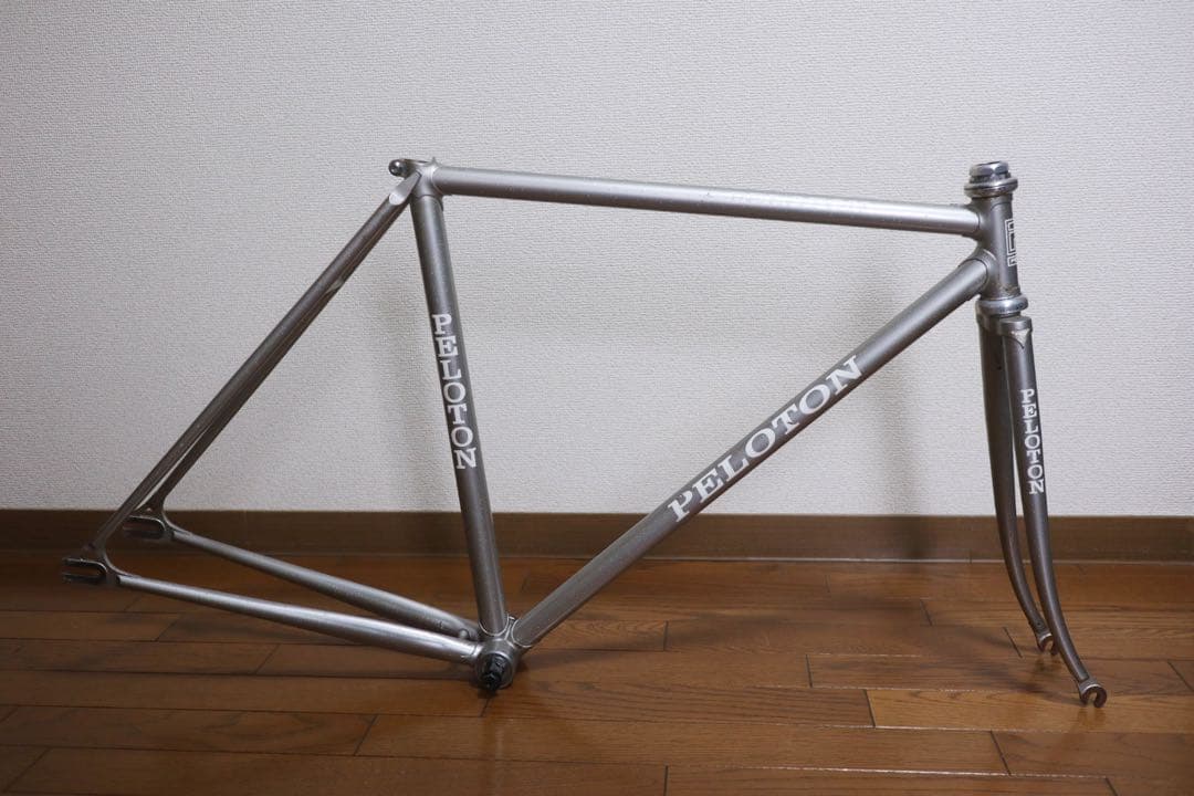 PELOTON プロトン　シルバー ラメ　ピストフレーム