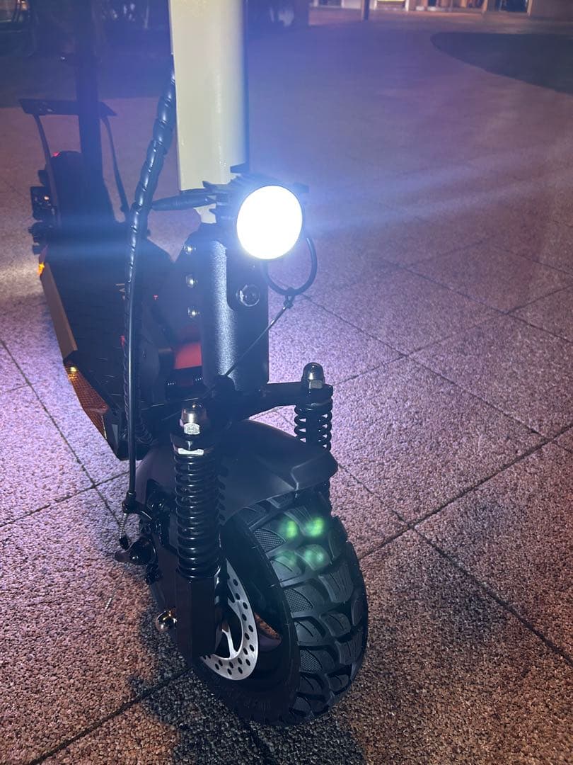 日本製EVスクーター　アバンブラック　サドル付き新品撮影車一台最大5年保証