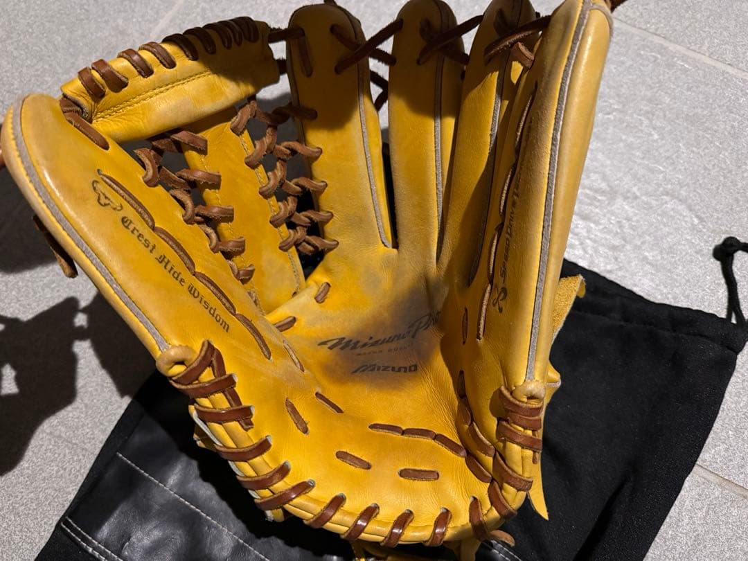 Mizuno Pro 硬式グローブ イエロー 収納袋付き