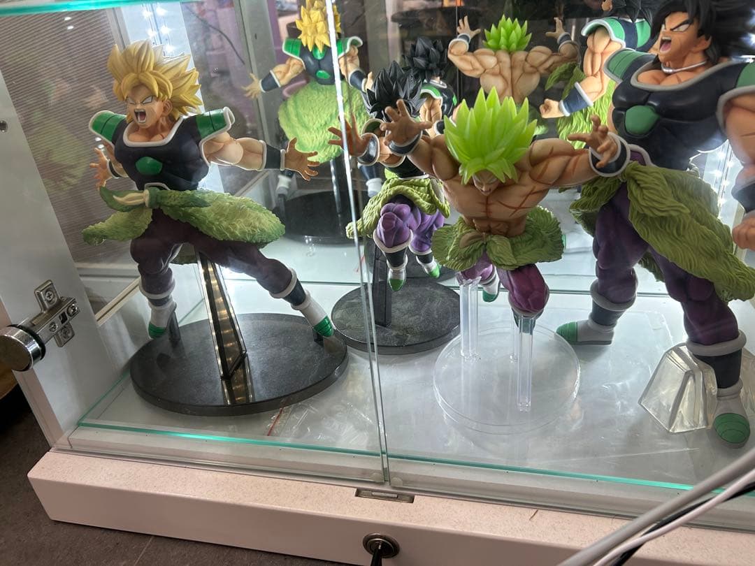 ドラゴンボール 希少黒髪ブロリー ２体とスーパーサイヤ人ブロリー2体セット