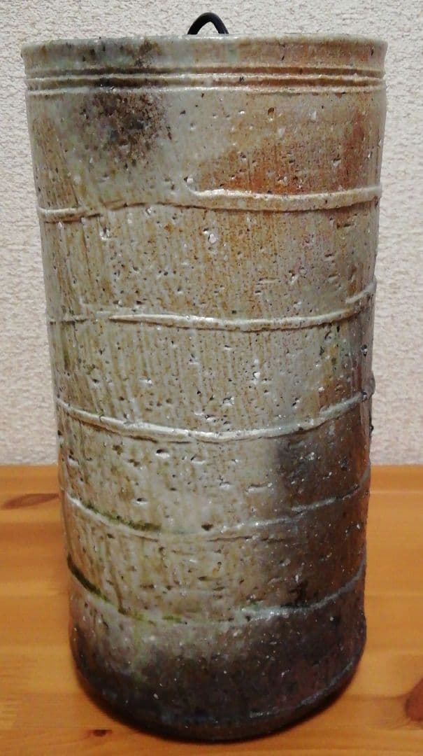 岩渕重哉作　酉酉窯　自然釉　水指　共箱　共布　茶道具