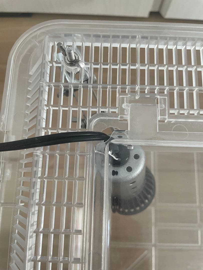 ケージ　カナヘビ　トカゲ　爬虫類　虫かご　飼育ケース　UVBライト　LED