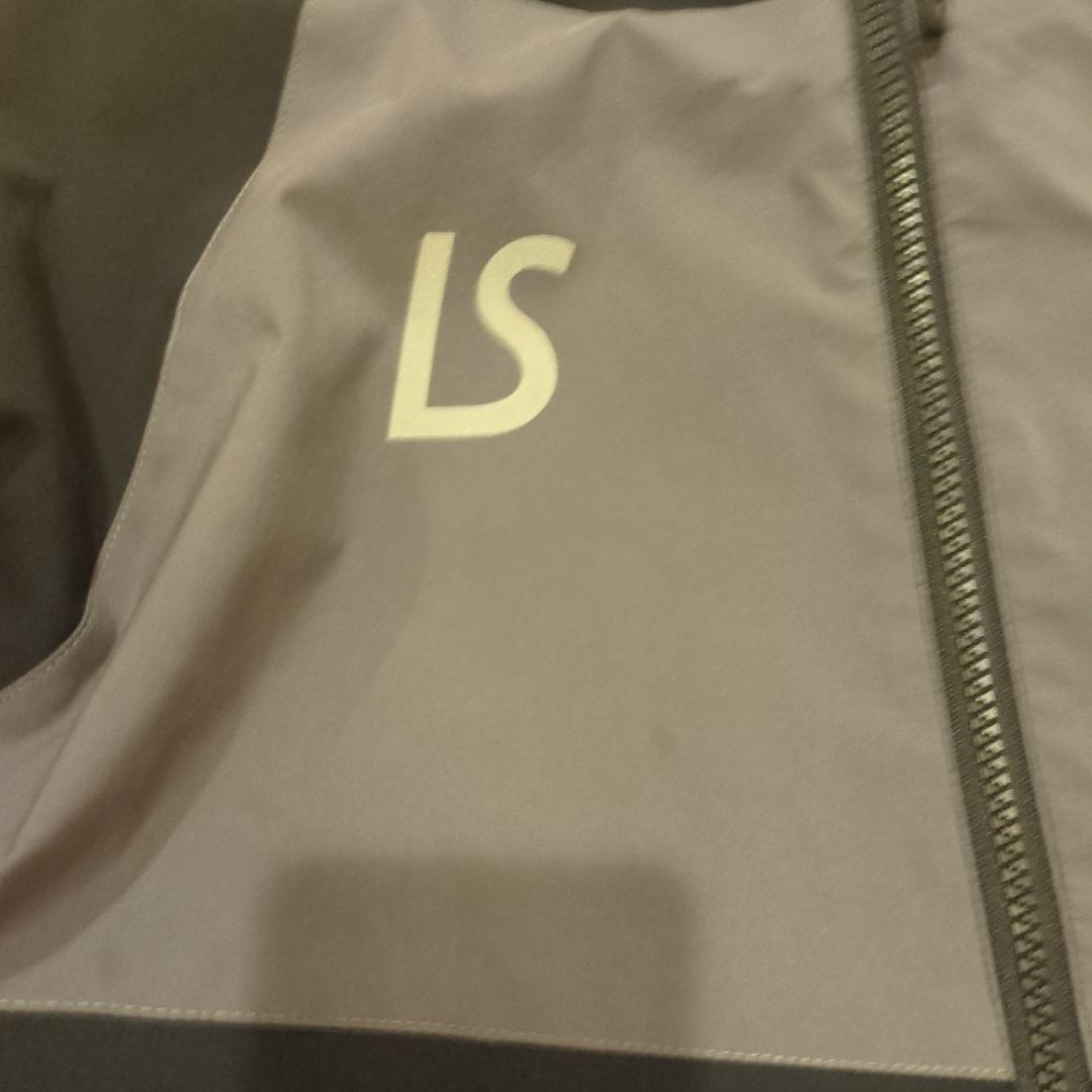 ルースイソンブラピステ・ウィンドブレーカー L 黒/グレー