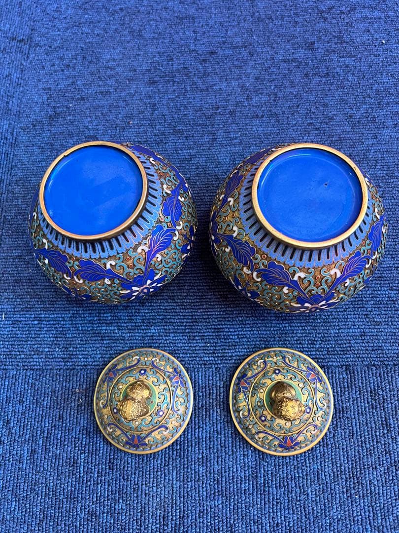842 中国　景泰藍　古七宝琺瑯彩　花文　獅子摘蓋物　1対