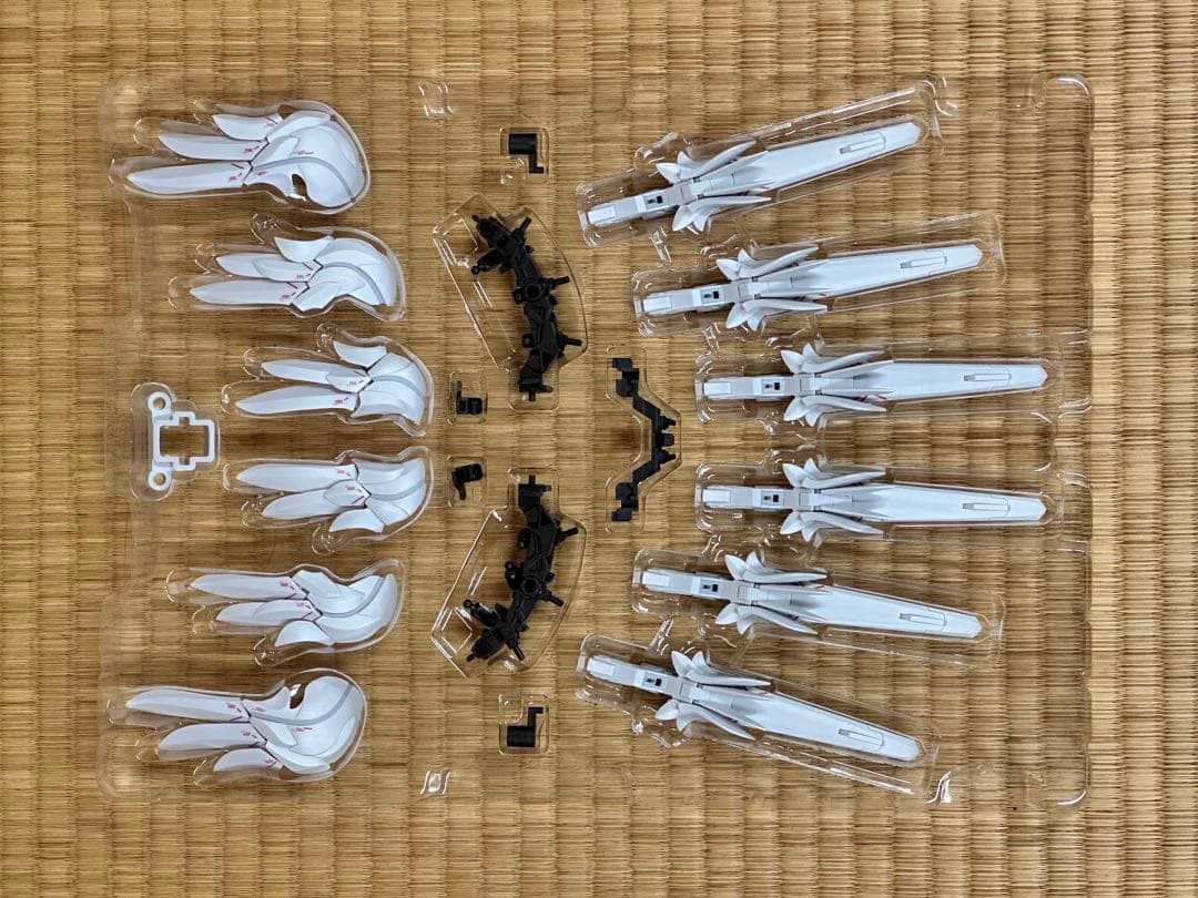 ウイングガンダムスノーホワイトプレリュード　L COMPOSITE