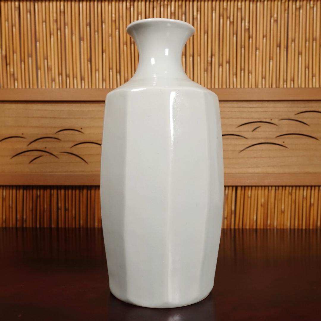 民藝派巨匠 益子焼 名工 瀧田項一 秀逸作 白磁面取瓶子 高29.2cm 共箱