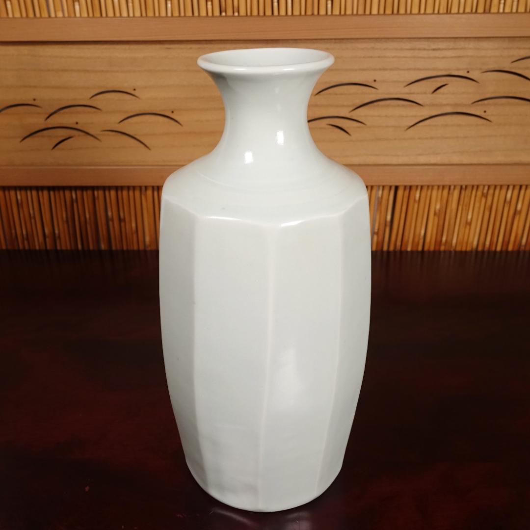 民藝派巨匠 益子焼 名工 瀧田項一 秀逸作 白磁面取瓶子 高29.2cm 共箱