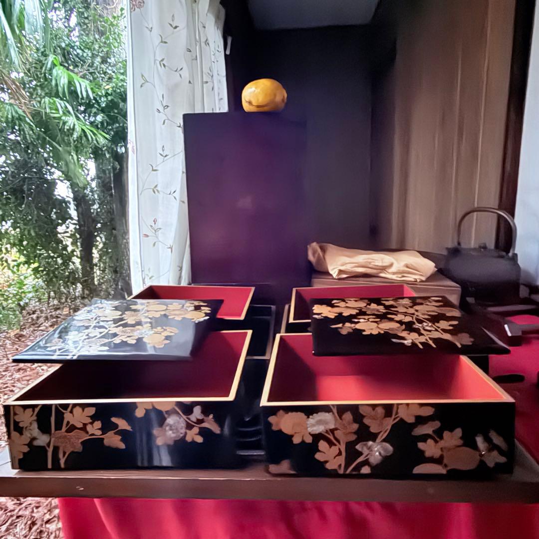 超限定12月31日20時迄‼️JAPAN輪島螺鈿蒔絵『菊づくし』四段重箱在銘重ね盆