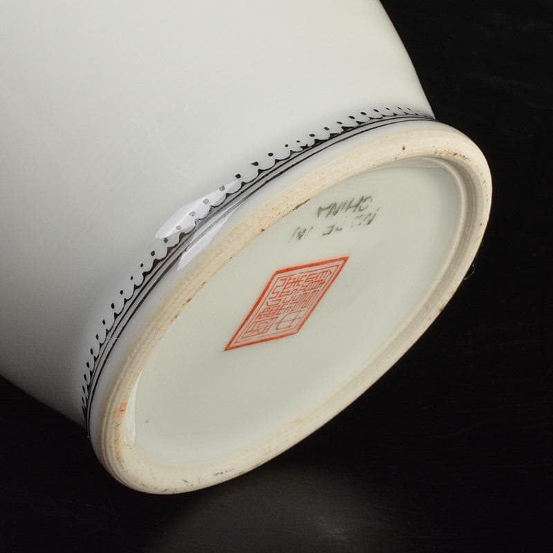 中国　景徳鎮製　粉彩　漢詩孔雀牡丹文瓶　C　6620