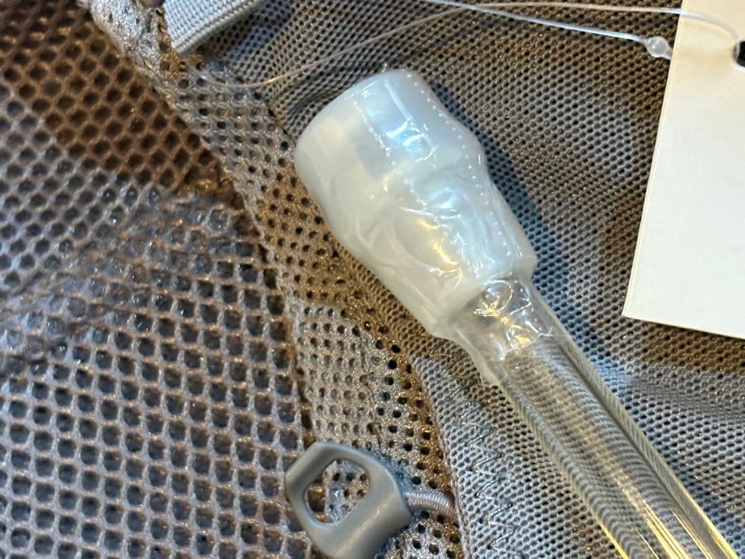 未使用新品SALOMON ADV SKIN 12W ラン、トレラン、レディース