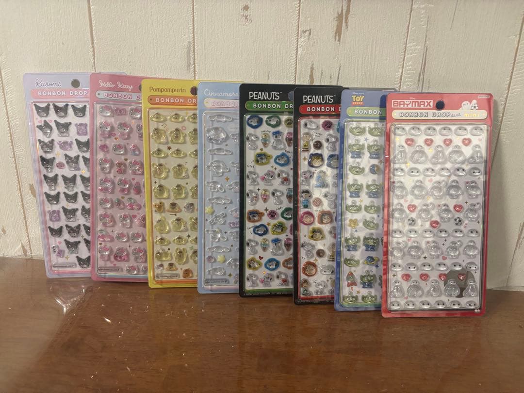 ボンボンドロップシール　サンリオ　ディズニー　スヌーピー　 8枚セット